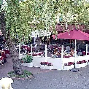 ** Hotel La Renaissance Frankreich